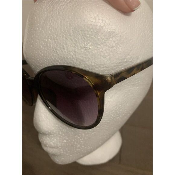 Hand Polished Vintage Womens Brown Black Tortoise Round Sunglasses #34 - Picture 3 of 4